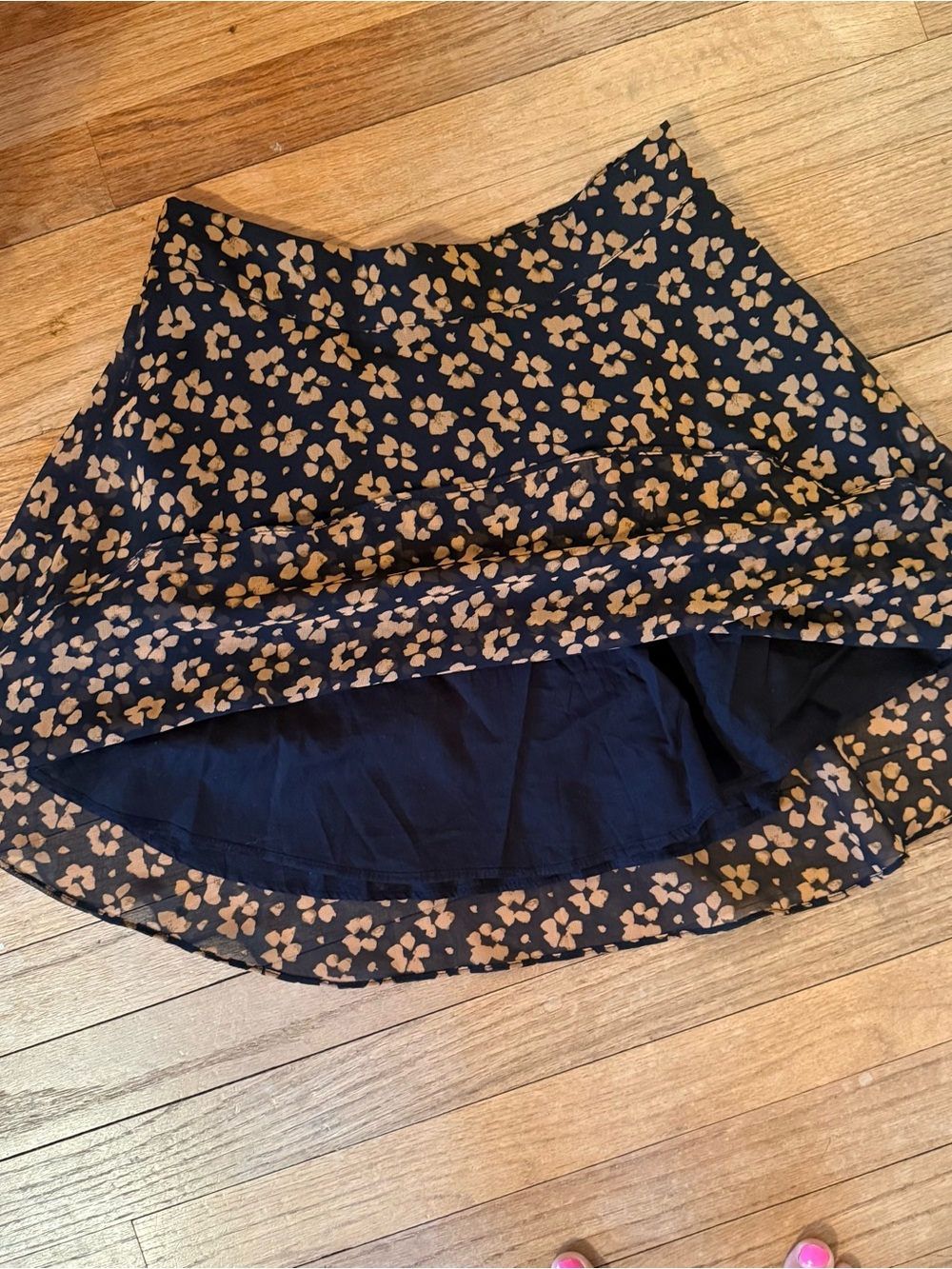 Urban Outfitters Black Skater Skirt with Tan Floral Print - Picture 5 of 6